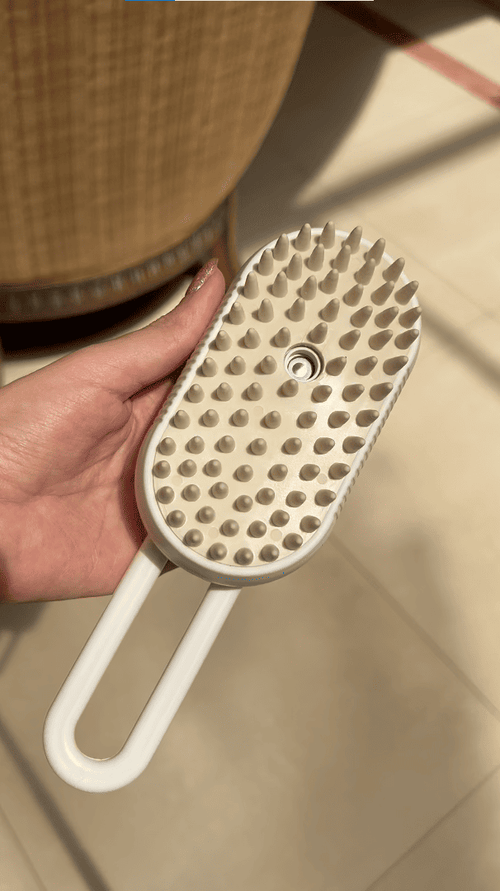 Cepillo Vaporizador Con Agarre - Tu casa estará más limpia y libre de pelos